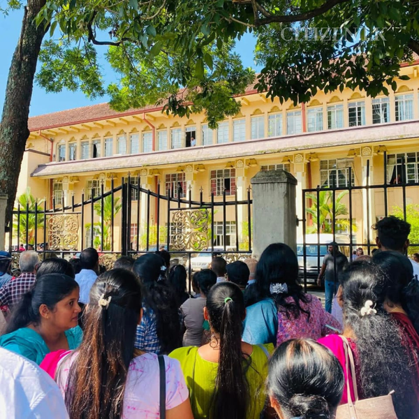 මහනුවරට බෝම්බ බියක්