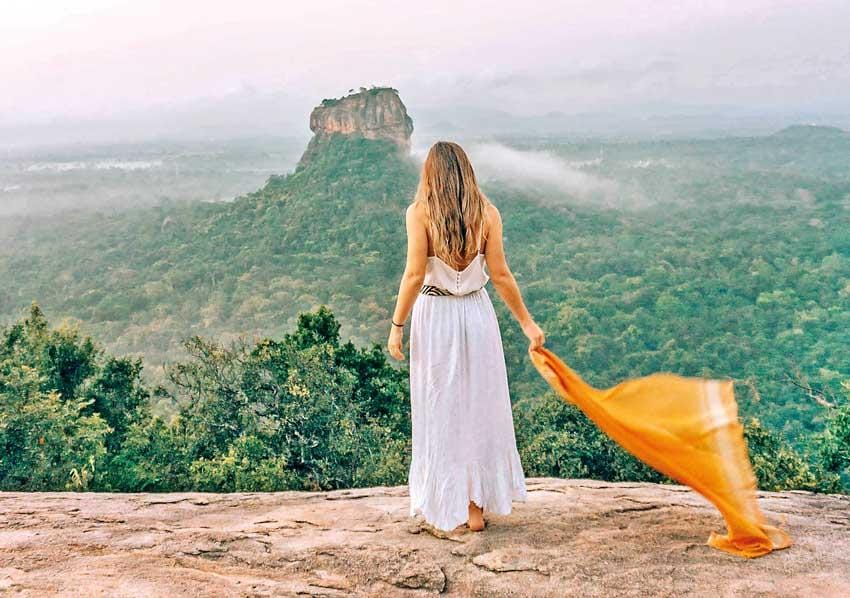 2026 වසරේ මුල් දින 15 තුළ සංචාරකයින් 131,898 ක් දිවයිනට